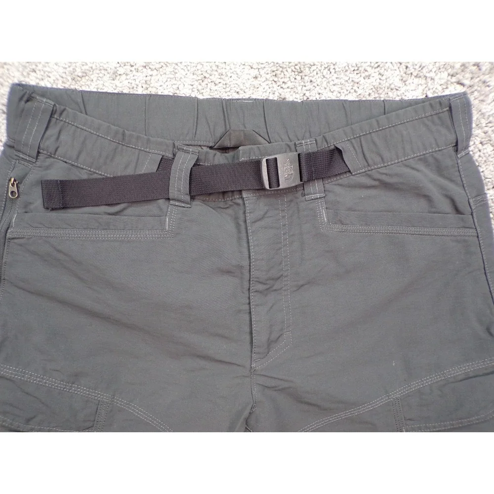 mens north face shorts adjustable size medium see pics